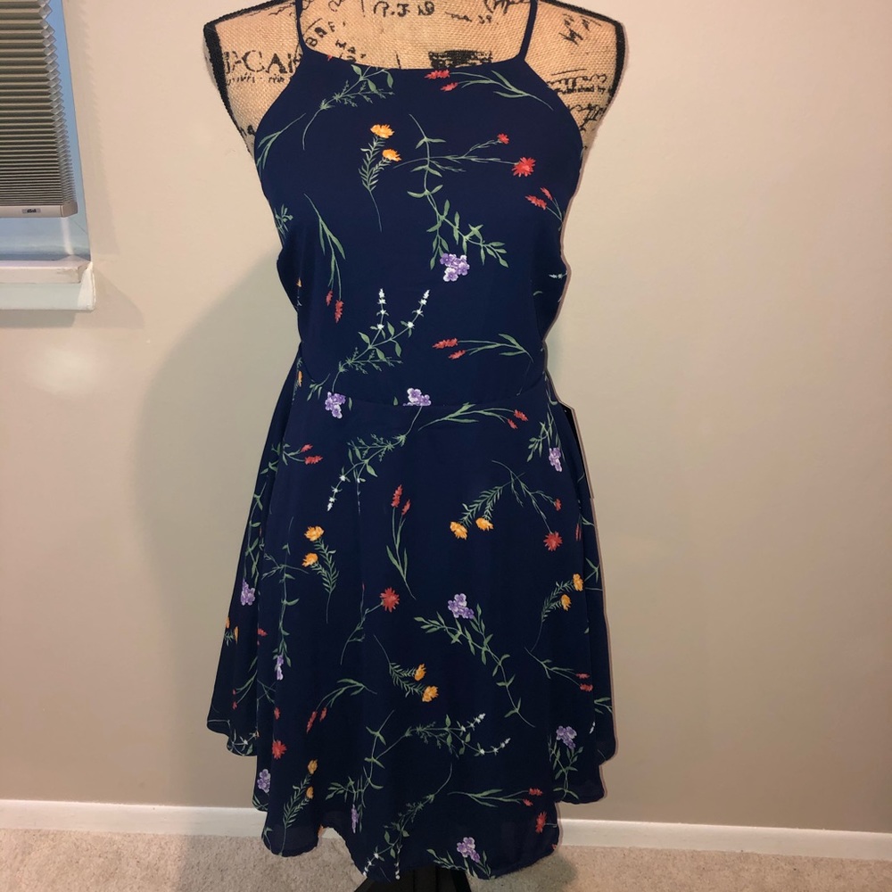 Square neck flowy dress